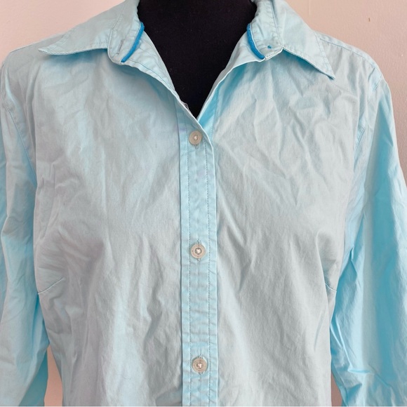 Eddie Bauer Large Light Blue Button Up Shirt with Buttoned Cuffs - Picture 3 of 7